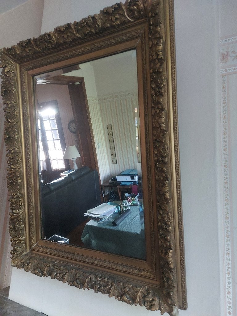 Grand miroir dans un ancien cadre doré de style, Enlèvement, Rectangulaire