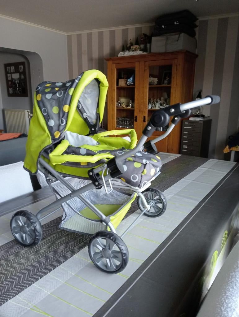 Eerste poppenwagen, Ophalen