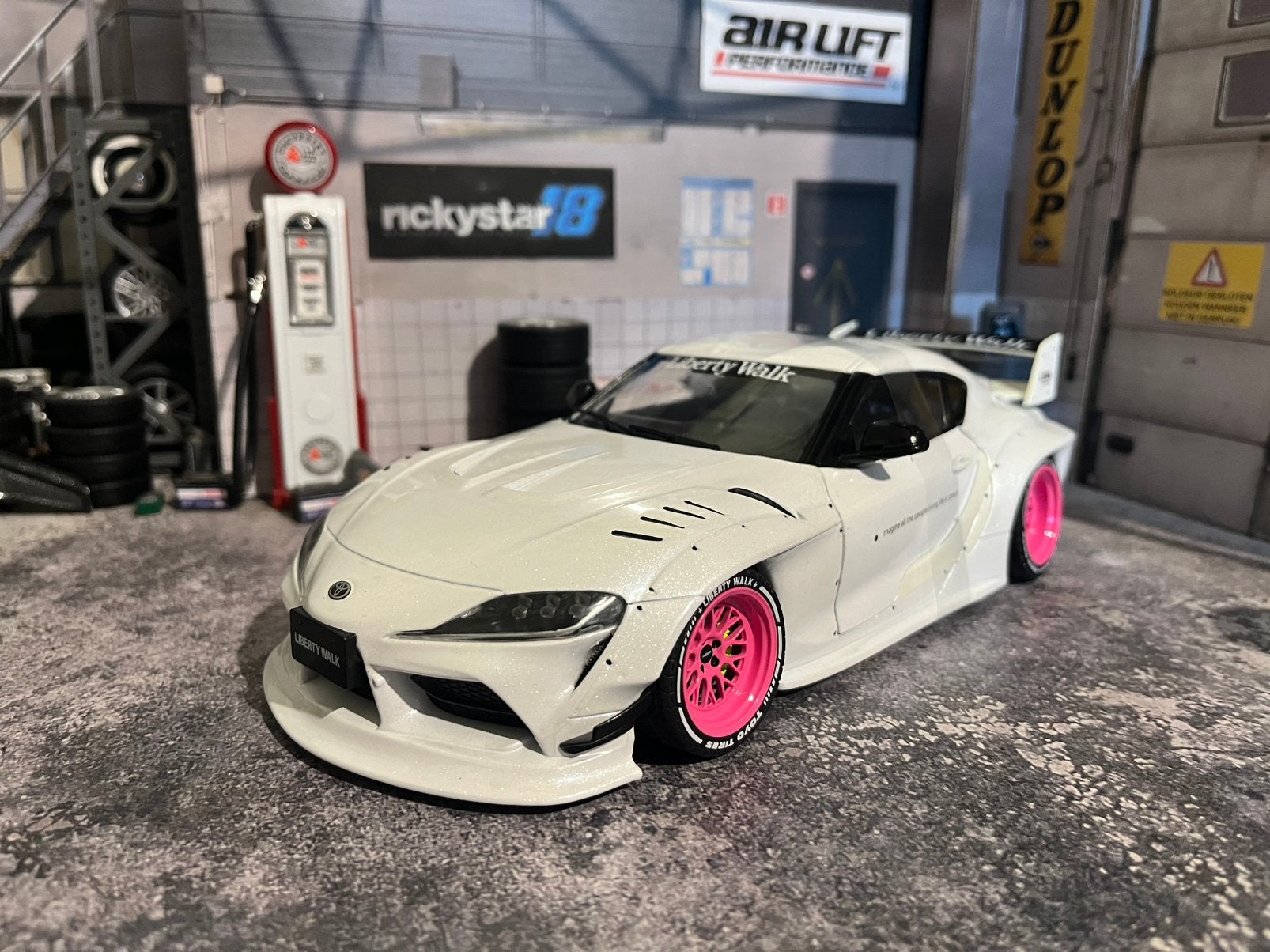 1:18 Toyota Supra LBWK - nieuw in de doos, Hobby en Vrije tijd, Modelauto's | 1:18, Zo goed als nieuw, Auto, Solido, Ophalen of Verzenden
