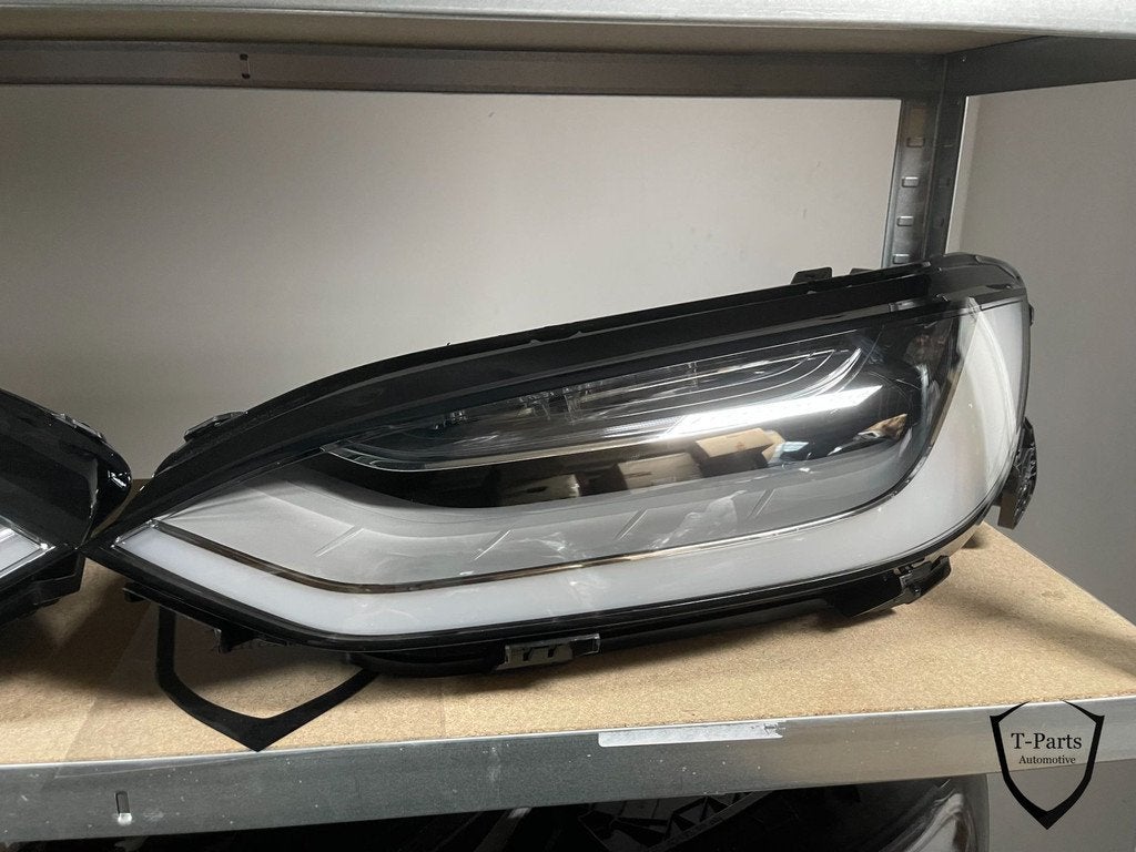 tesla model X koplamp links nieuw lamp, Auto-onderdelen, Tesla, Inc., Nieuw, Info@tesla.com, Tesla Road 1
78725  Austin