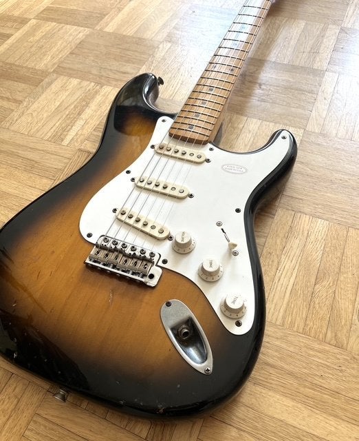 Fender JV Stratocaster | ST57-65 | MIJ 1983 | US PU's, Muziek en Instrumenten, Verzenden, Gebruikt, Solid body, Fender