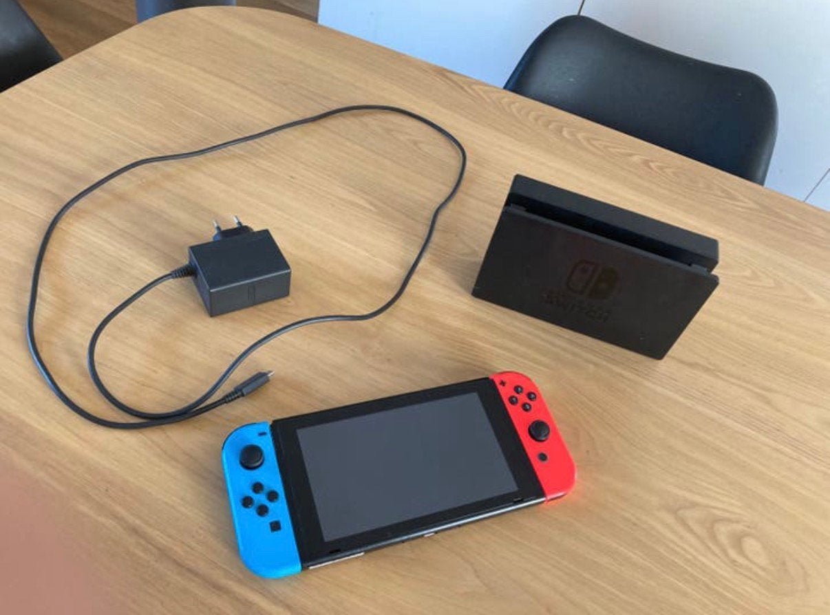 Nintendo switch, Games en Spelcomputers, Ophalen, Zo goed als nieuw