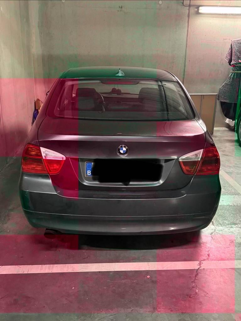 BMW 318i 2006, Autos, Cuir, Boîte manuelle, Noir, 5 portes
