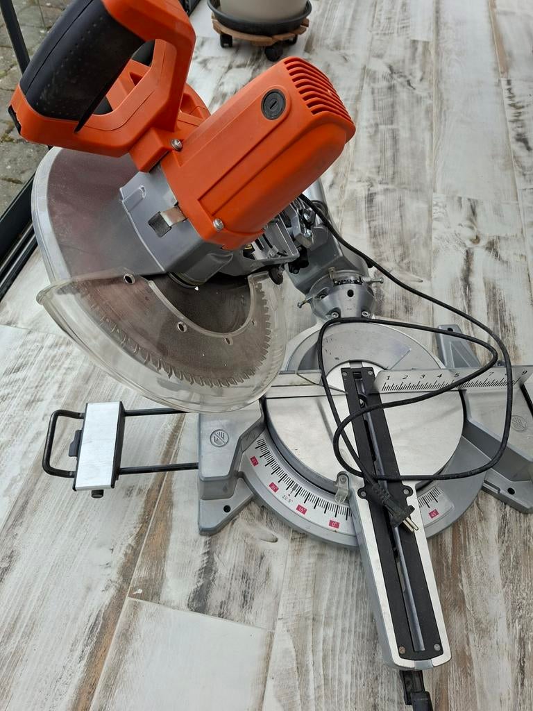 Afkortzaag radiaalzaag Atika als nieuw, Doe-het-zelf en Bouw, Gereedschap | Zaagmachines, Ophalen, Zo goed als nieuw, Afkortzaag