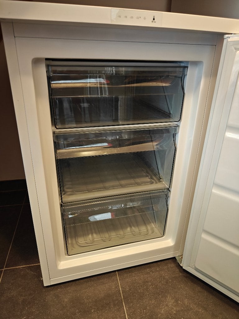 Tafelmodel diepvries AEG, Elektronische apparatuur, Vriezers en Diepvrieskisten, Minder dan 60 cm, Zo goed als nieuw, Ophalen