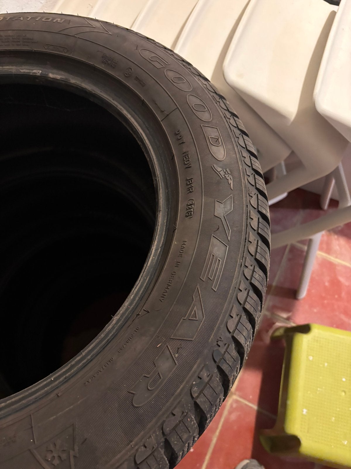 Pneus hiver Good Year 245/55 R17, Enlèvement, Utilisé
