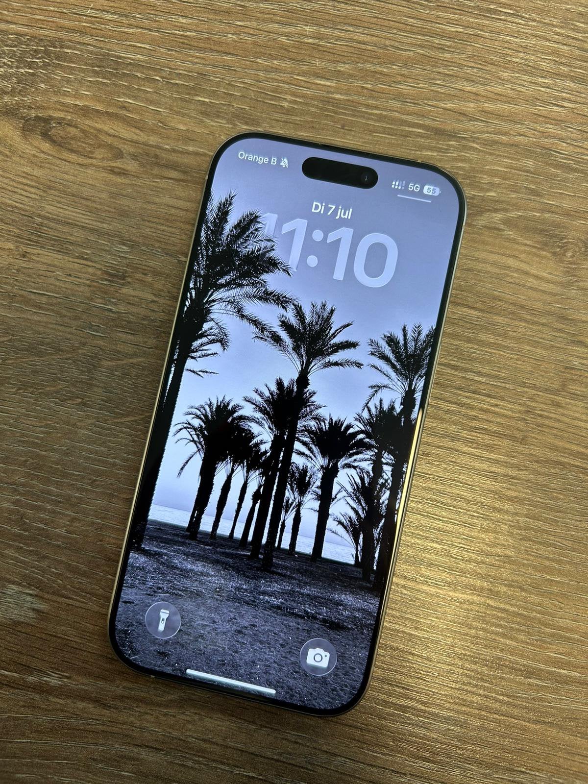 iPhone 16 Pro 128 GB + 4 originele BURGA-hoesjes!, Ophalen, Apple