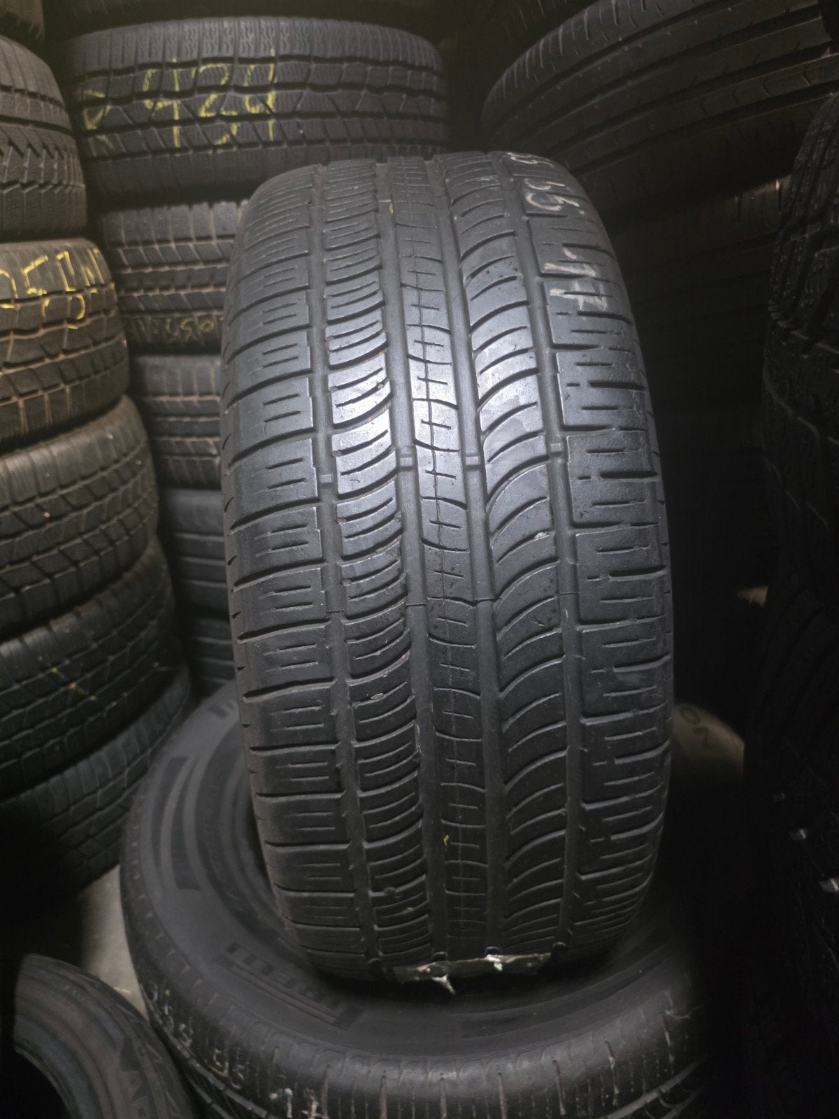 255 55 17 pirelli avec montage et équilibrage, Enlèvement