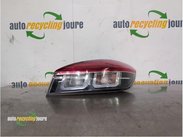 Feu arrière droit d'un Renault Megane, -, Renault, -, 3 mois de garantie