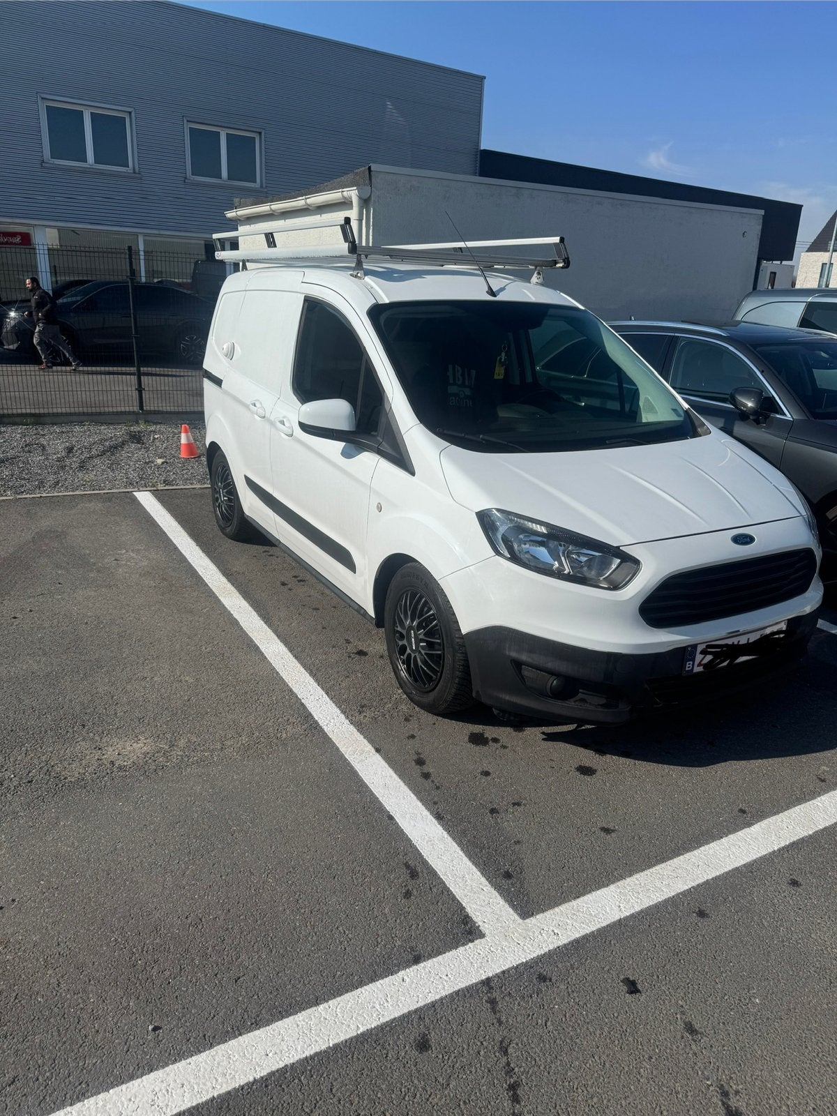 Ford transit courier, Auto's, Voorwielaandrijving, Euro 5, Stof, Zwart