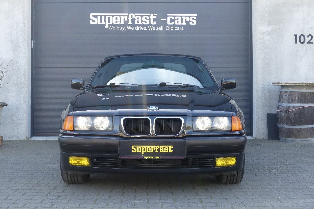 BMW 318i Cabriolet E36, Achterwielaandrijving, Beige, 4 cilinders, Cabriolet