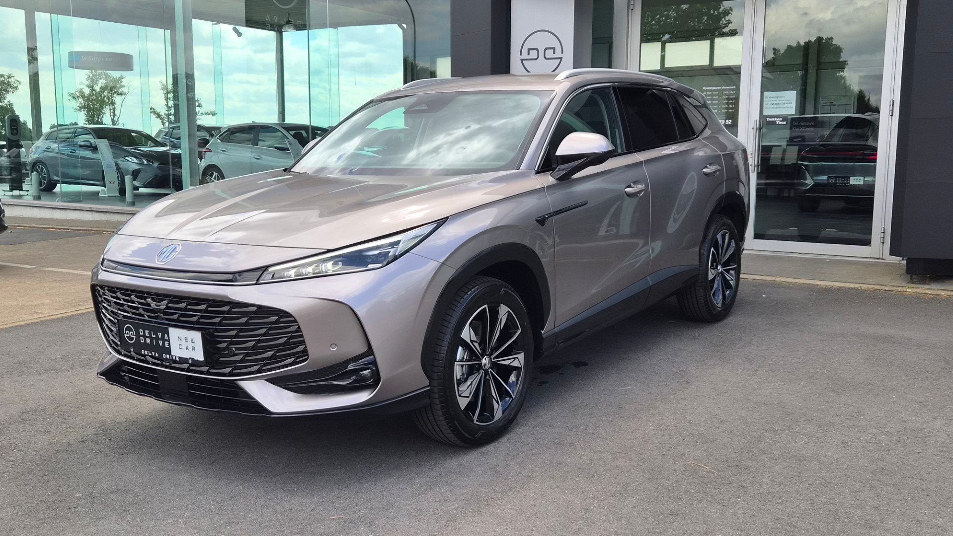MG HS 1.5 T-GDi HYBRID+  LUXURY (automatique), Autos, Achat, 1496 cm³, 5 portes, 5 places