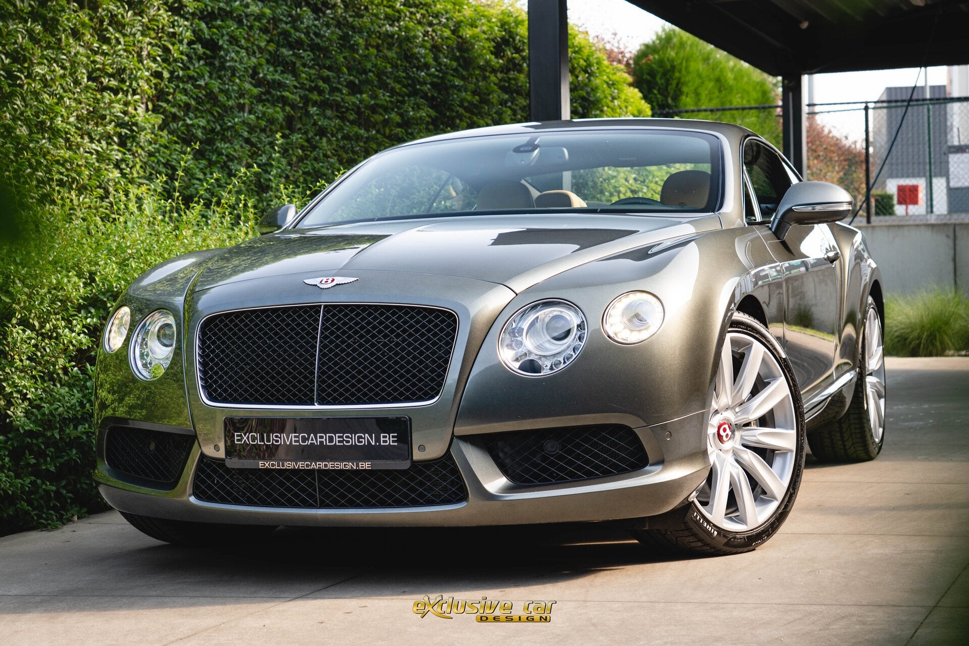 Bentley Continental GT V8, Auto's, 375 kW, Bedrijf, https://public.car-pass.be/vhr/db6b8864-cf29-4d39-b408-40522d92daf1, 3993 cc