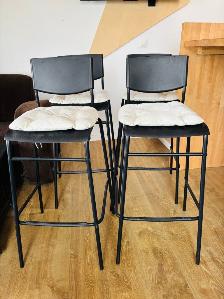 4 Chaises-hautes, Avec repose-pieds, 4 tabourets, Comme neuf, Enlèvement