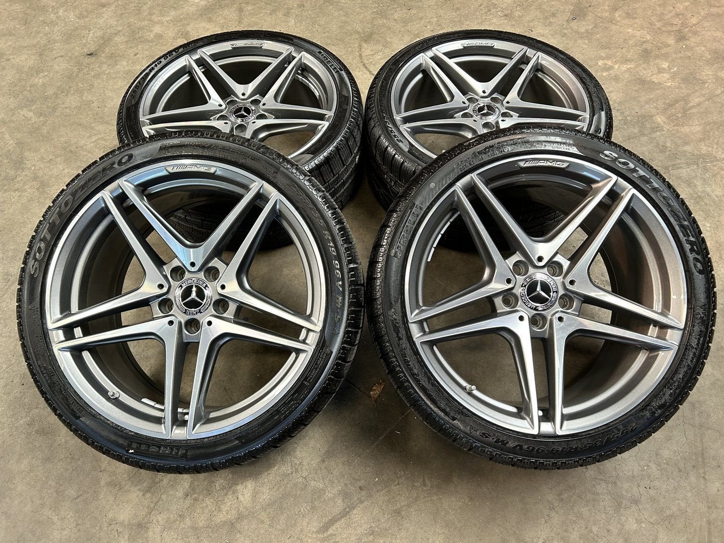 19 inch originele velgen + winterbanden Mercedes C63 S AMG, Auto-onderdelen, 19 inch, Gebruikt, 255 mm, -