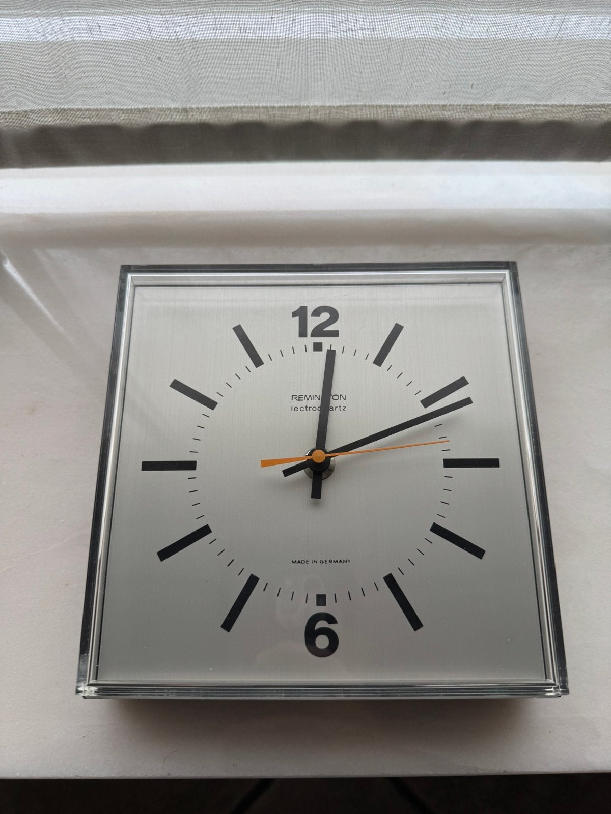 Vintage Remington Lectroquartz wandklok, Antiek en Kunst, Antiek | Klokken, Ophalen
