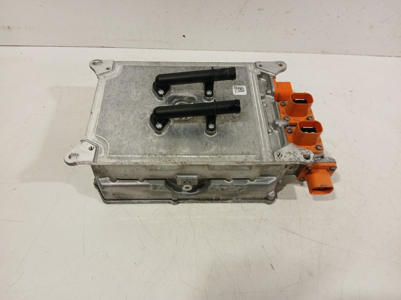 Acculader Cupra Leon, Onderdelen@venauto.nl, Van der Ven Autorecycling B.V., Gebruikt, Ettenseweg 76, 4706 PB Roosendaal, The Netherlands