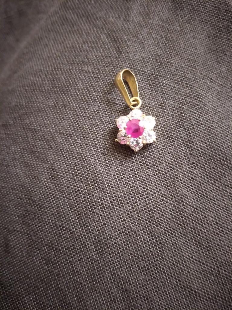 Hanger van 18 karaat geelgoud, zirkoniumoxide en robijn., Ophalen, Nieuw, Goud, Goud