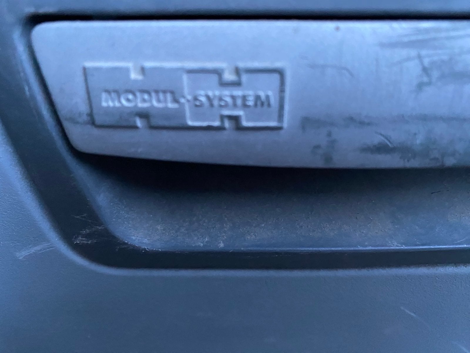 Armoire de voiture, Enlèvement