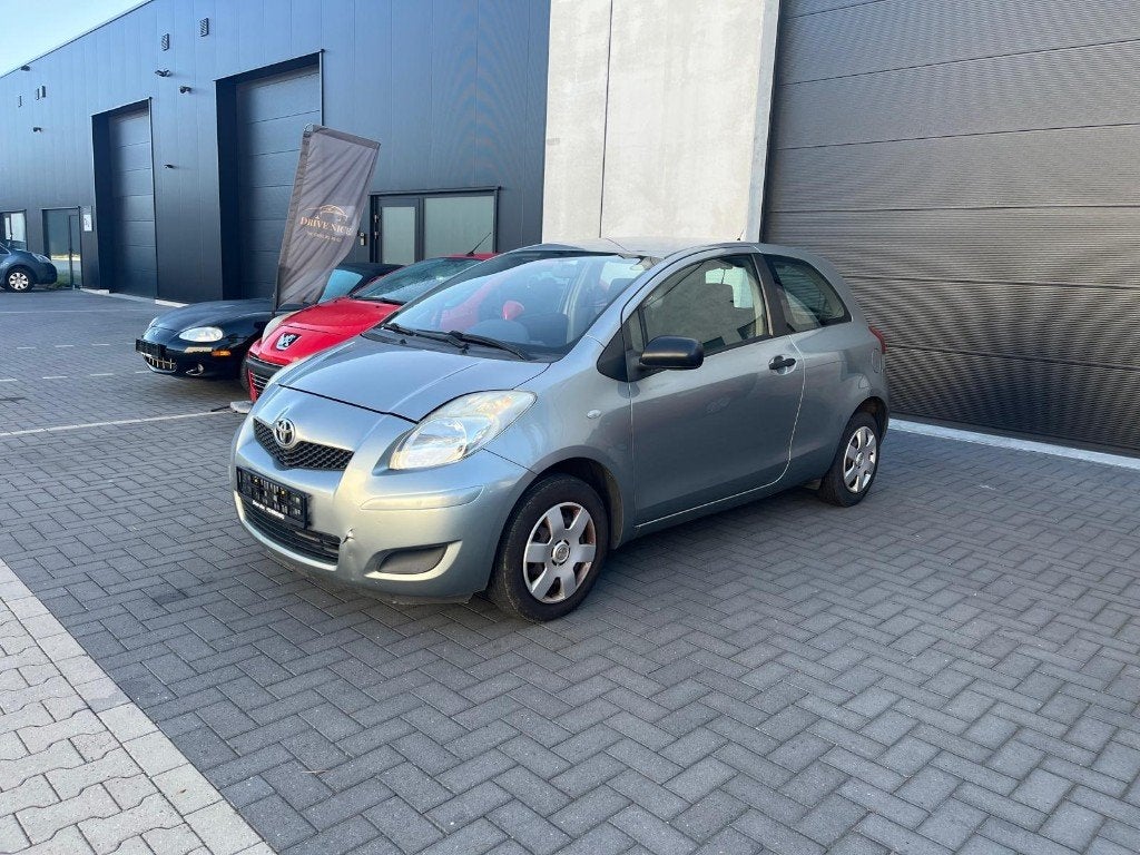 Toyota Yaris 1.0 VVTI Active, 108431 KM, Keuring + Garantie, Auto's, Voorwielaandrijving, Stof, https://public.car-pass.be/vhr/c899f3d2-a5c4-4ddd-8237-56780a77c1b6