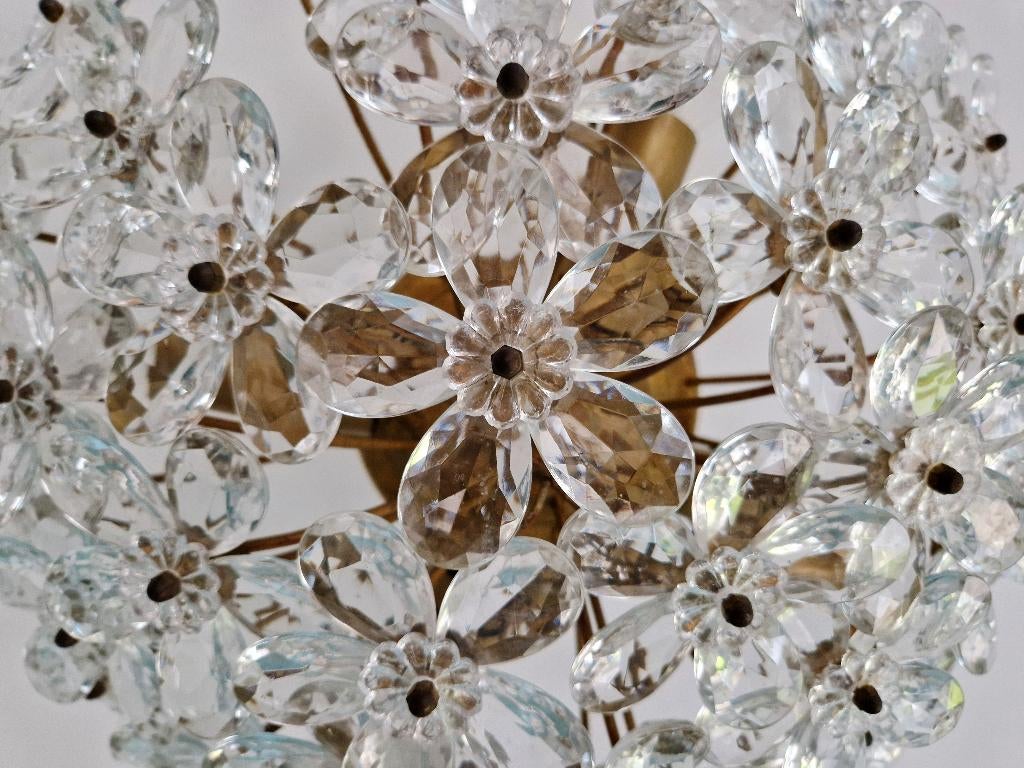 Grand plafonnier Italien, fleurs en verre de Murano, 1970, Enlèvement ou Envoi