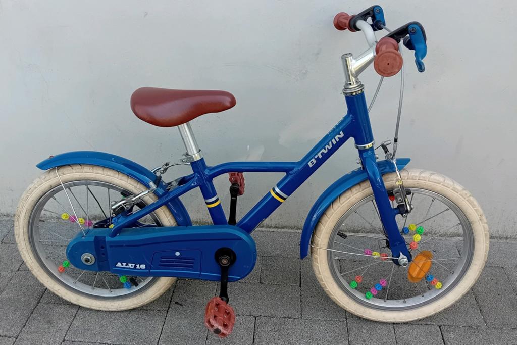 Kinderfiets alu Btwin 16inch ultralicht, Kinderen en Baby's, Speelgoed | Buiten | Voertuigen en Loopfietsen, Gebruikt, Trapvoertuig