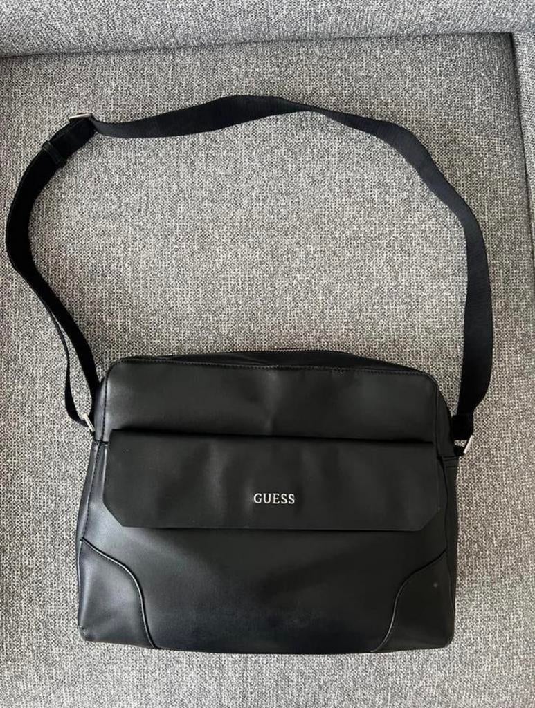 Sacoche Guess, Enlèvement, Comme neuf
