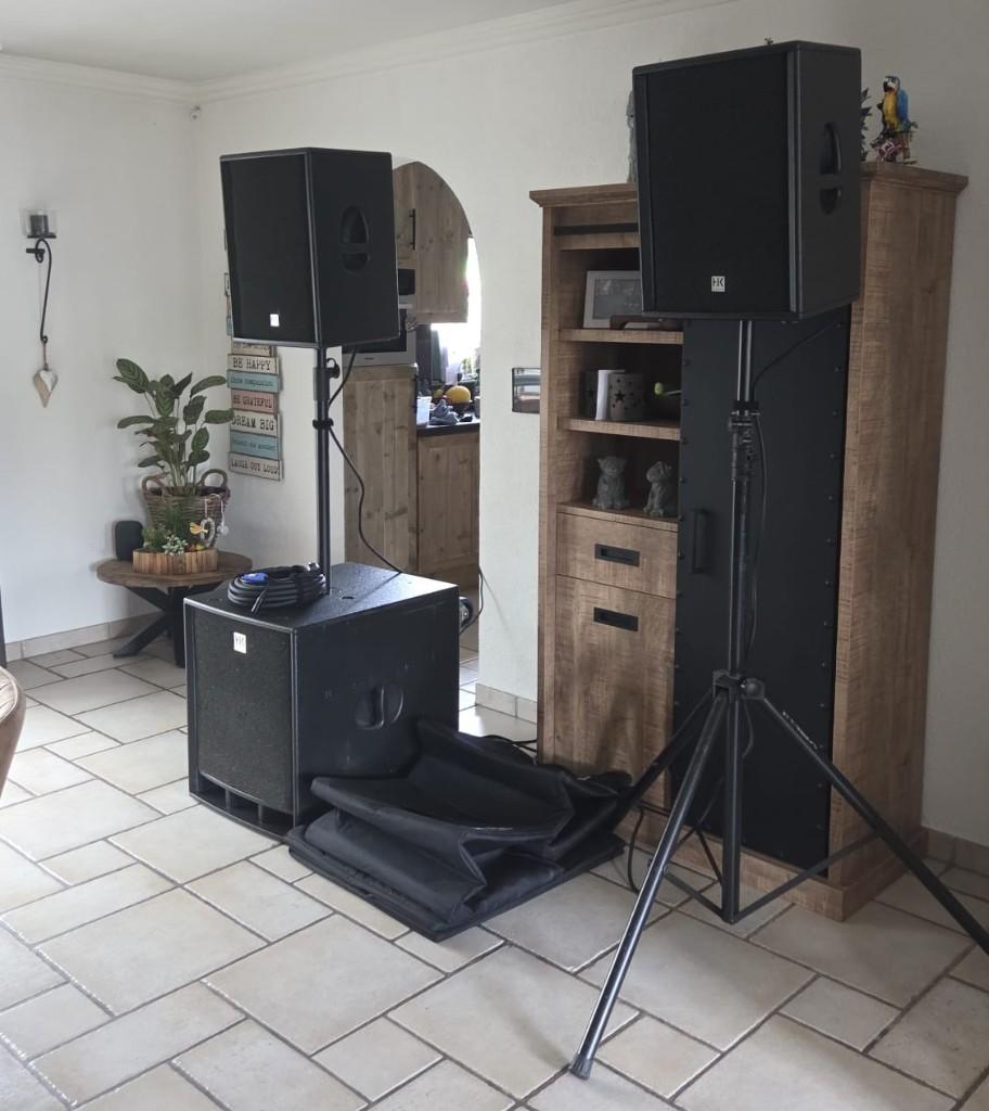 HK Audio LUCAS Alpha actieve speakerset 2000 W RMS, Enlèvement, Comme neuf, Audio