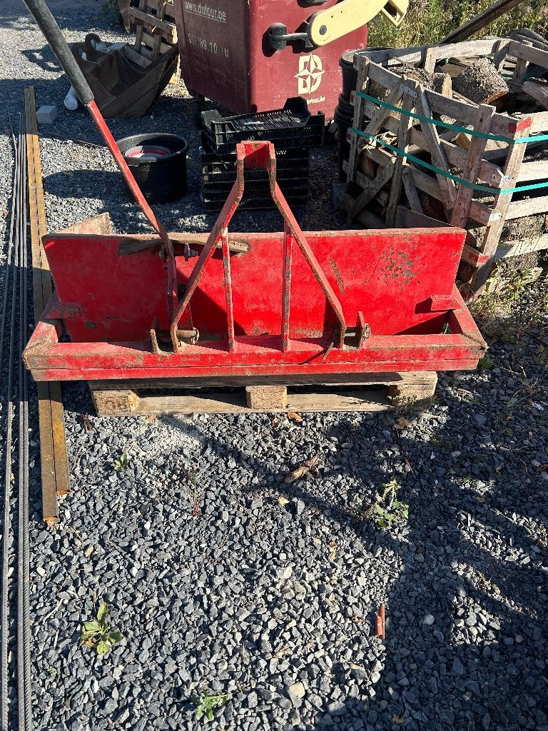 Kipbakje voor aan mini tractor, Ophalen