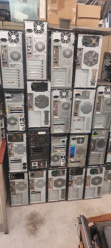 Lot 41 desktop pc voor herstel of export, Ophalen