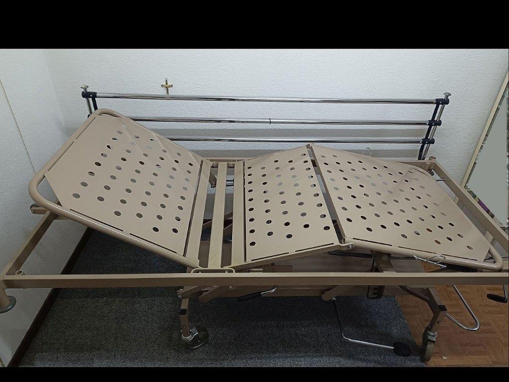retro vintage ziekenhuisbed, Huis en Inrichting, Slaapkamer | Bedden, Ophalen, 90 cm, Eenpersoons, Metaal