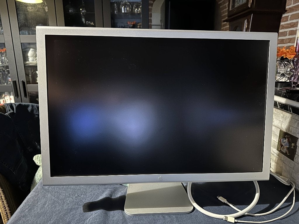 Apple cinema HD 30 inch plus usb c adapter, Computers en Software, Monitoren, Ophalen, Apple, Gebruikt, HD