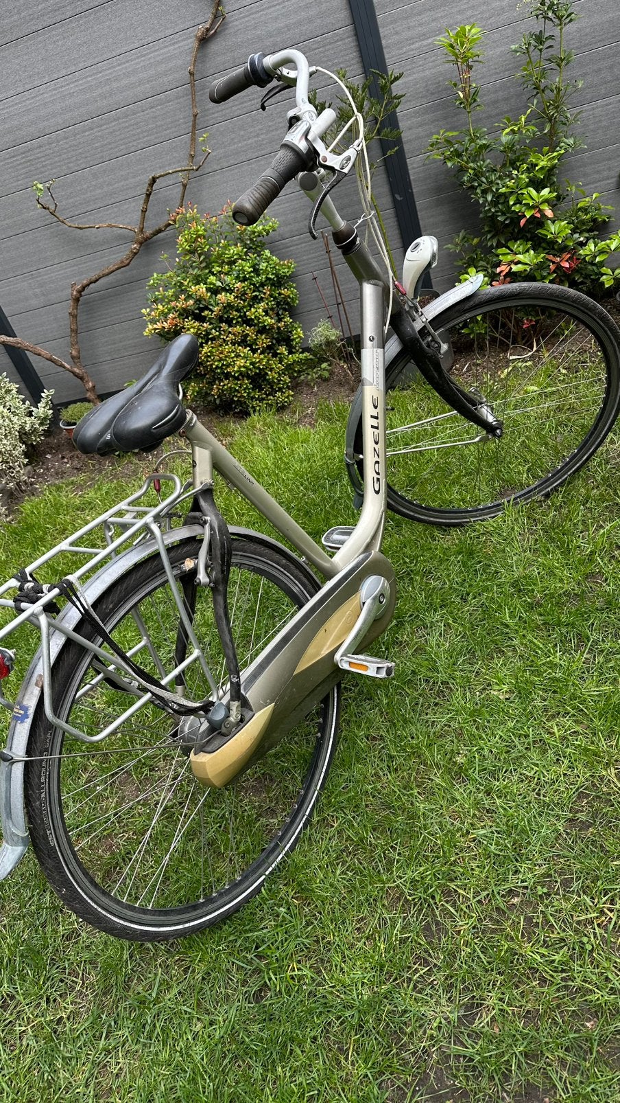 Damesfiets, Fietsen en Brommers, Ophalen, Zo goed als nieuw, Gazelle