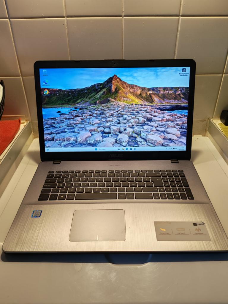 ASUS 17” X705 Laptop -goede staat -windows aktief, Computers en Software, Met videokaart, 8 GB, Ophalen of Verzenden, Zo goed als nieuw
