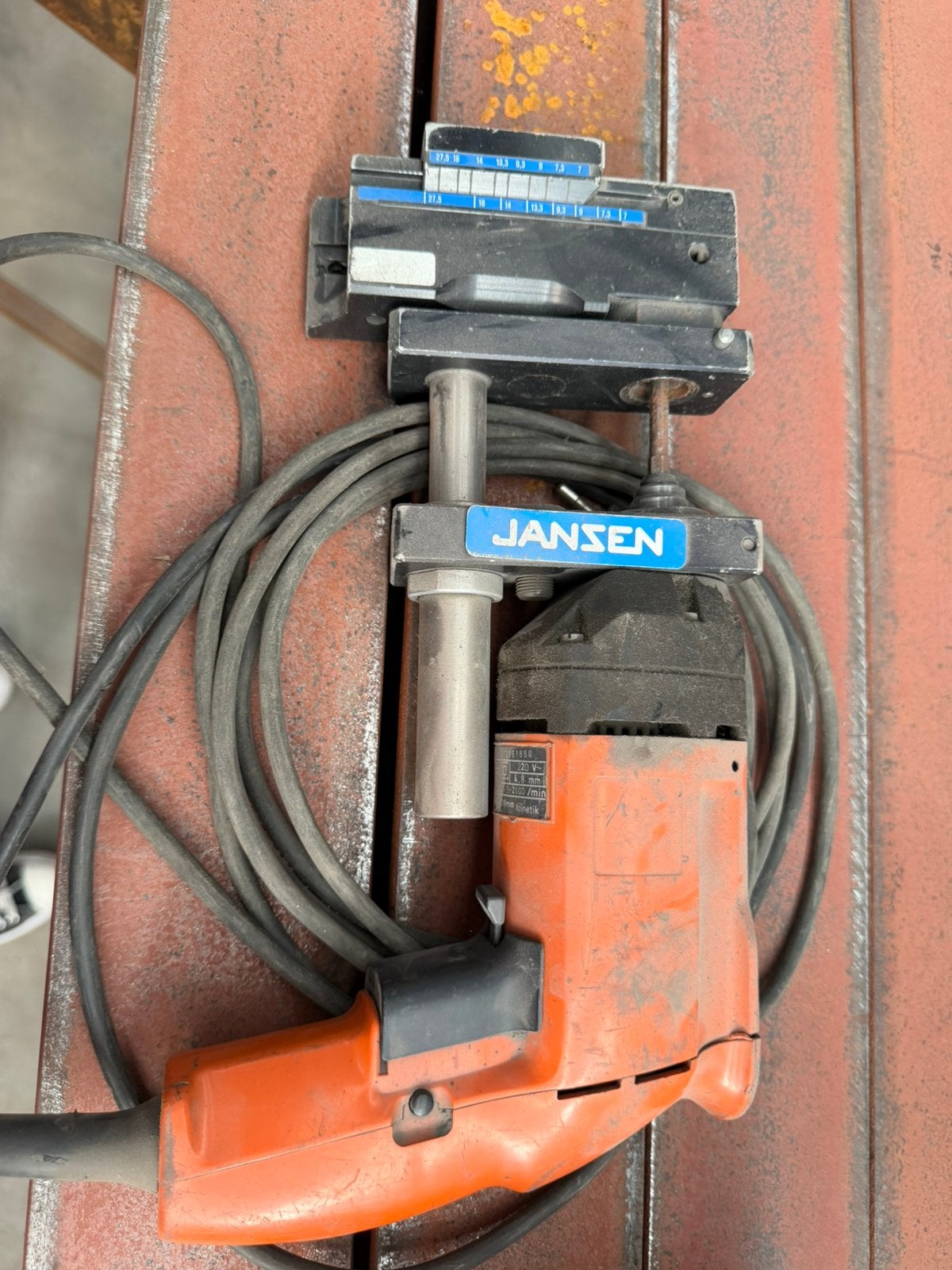 Machine pour vis a pareclose jansen, Ophalen, Zo goed als nieuw