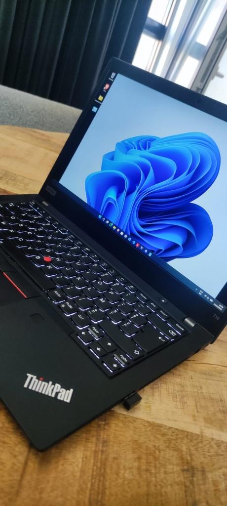 Lenovo Thinkpad T14  ----> Intell core I7 & 48gb ram!, 64 GB of meer, Intel i7-processor, Refurbished, Lenova