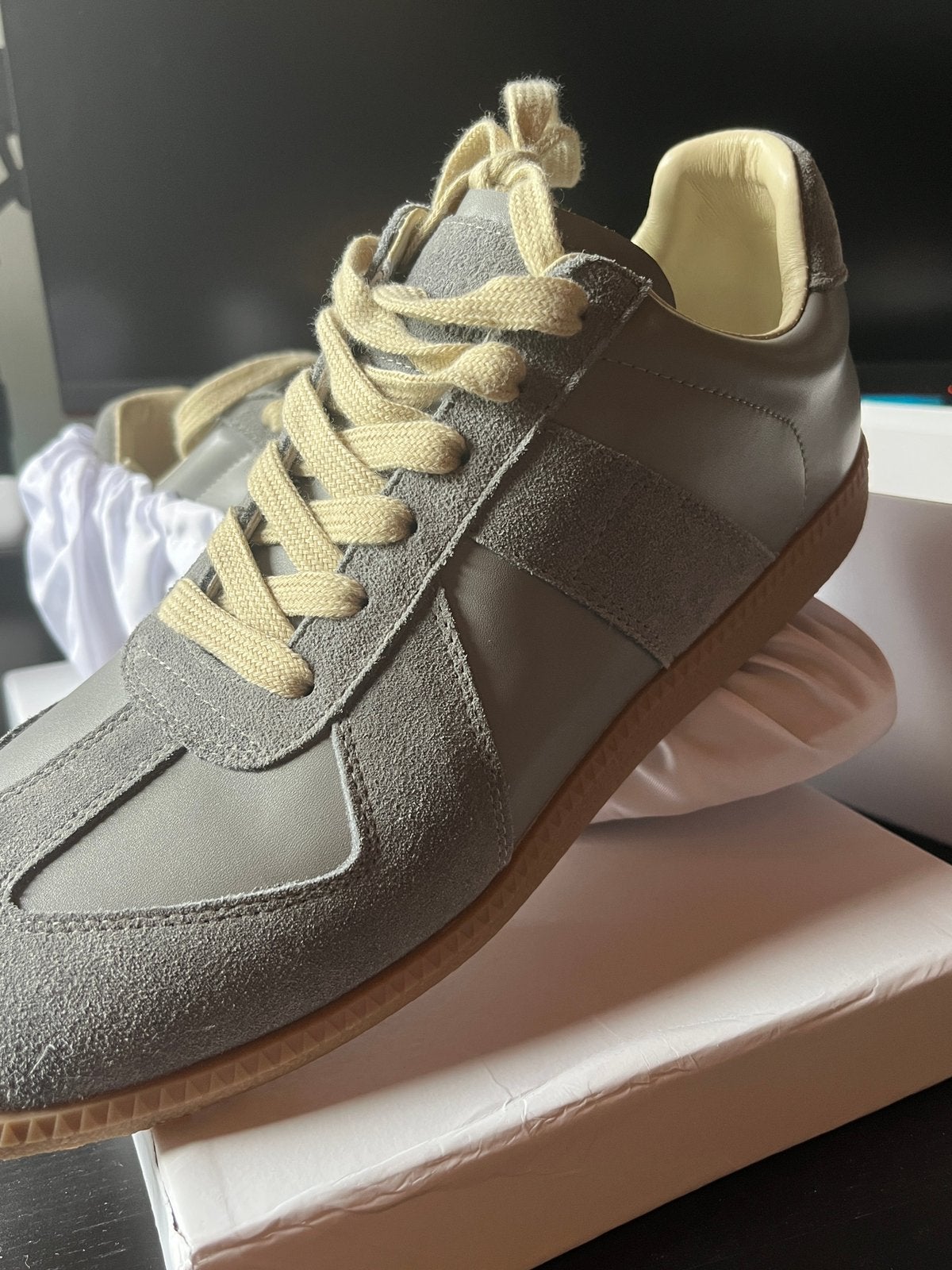 Maison margiela grijze sneakers nieuw, Kleding | Heren, Schoenen, Overige kleuren, Verzenden, Zo goed als nieuw, Veterschoenen