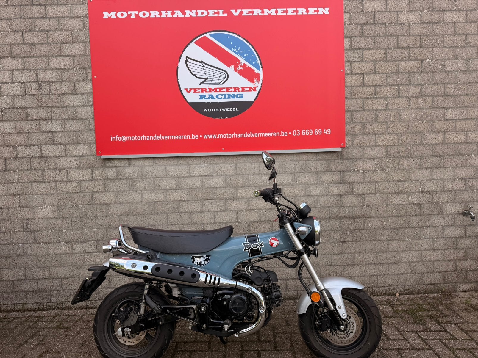 Honda ST125 Dax, Motos, Entreprise