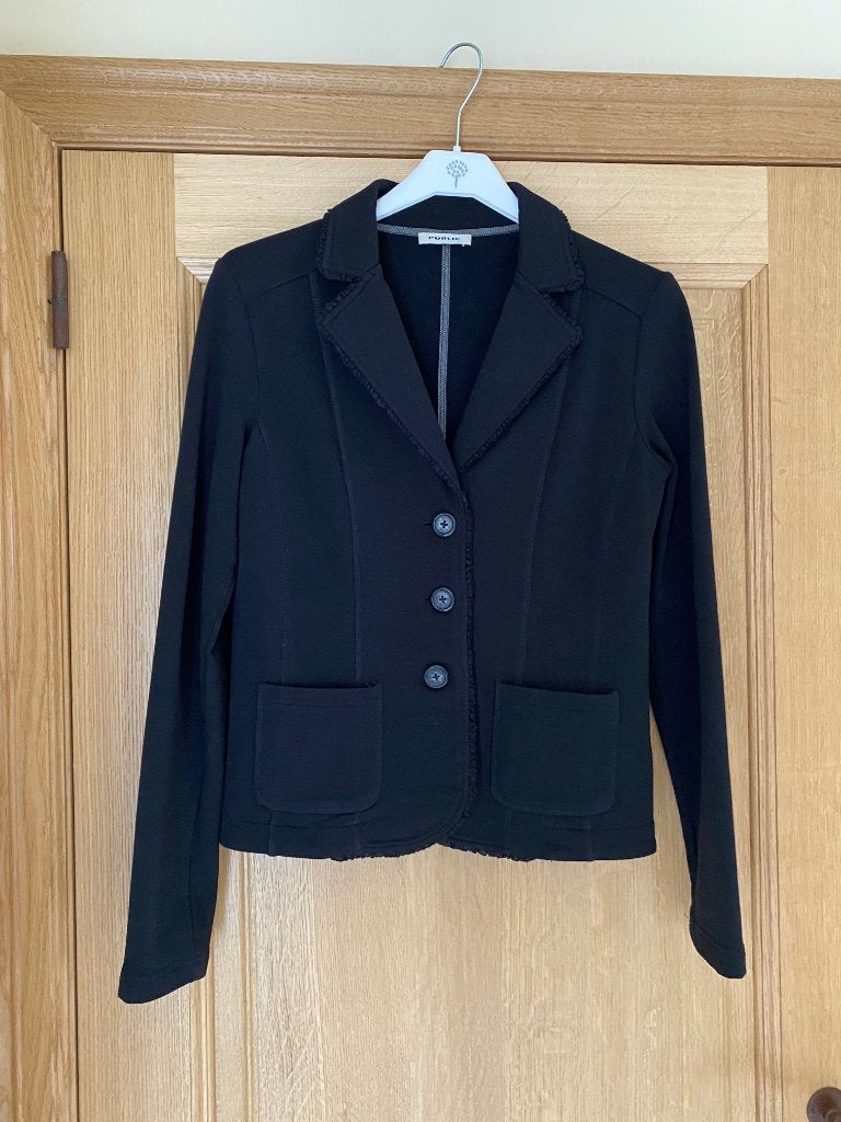 Petite veste noire taille 38, Vêtements | Femmes, Taille 38/40 (M), Enlèvement ou Envoi, Public, Porté