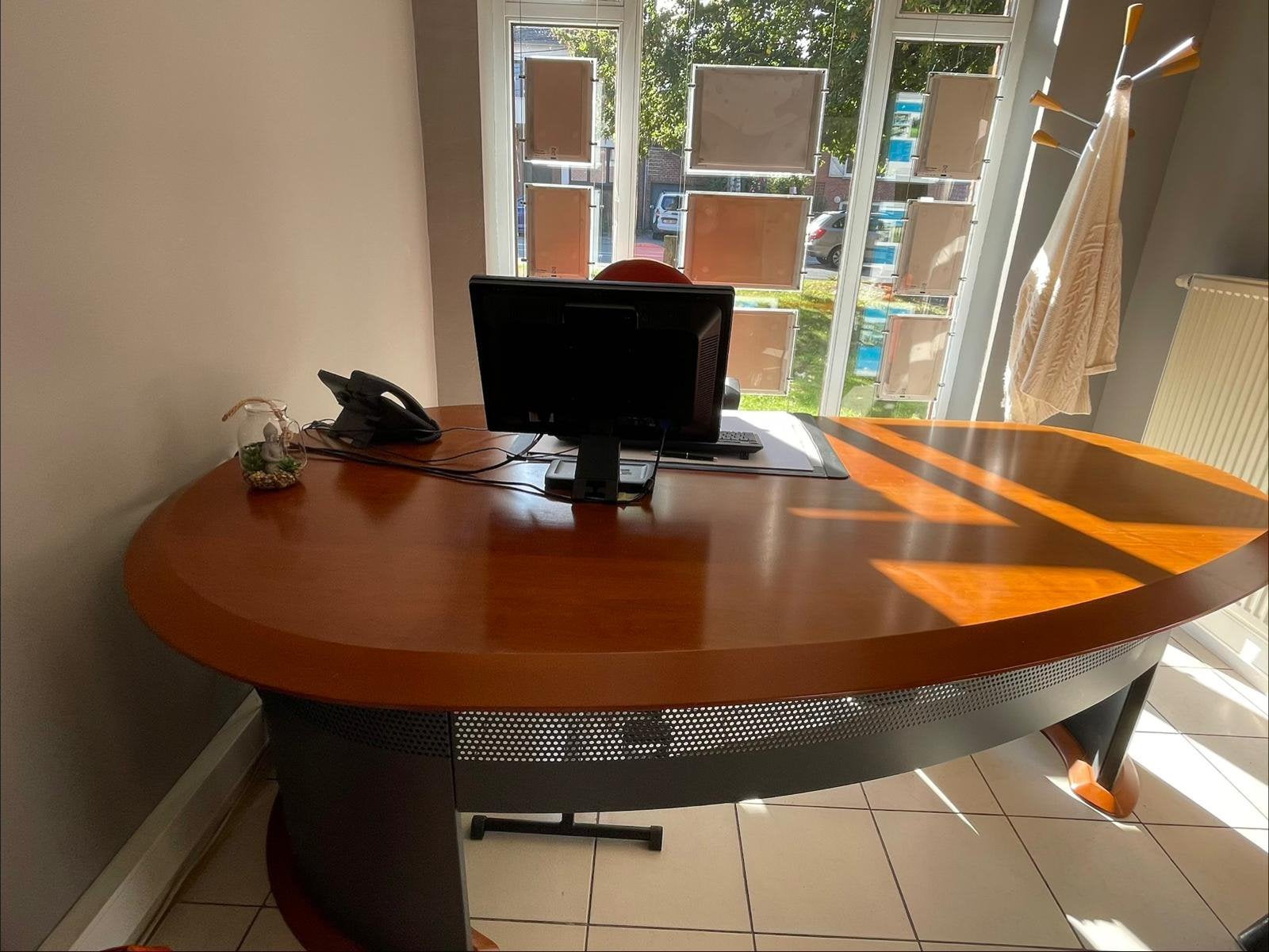 Houten bureau, Ophalen, Gebruikt