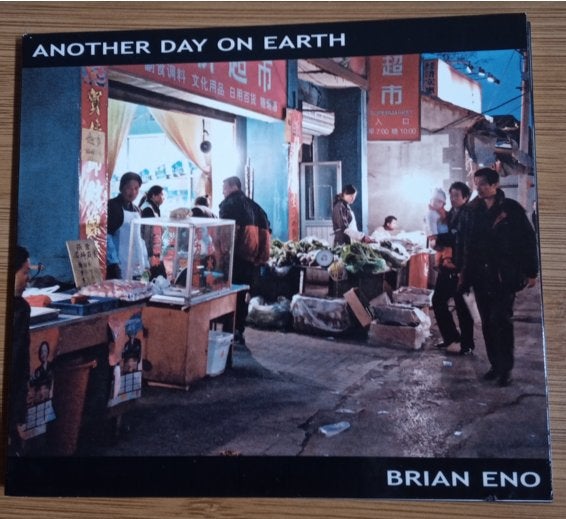 "Another Day on Earth" (Brian Eno) CD ZGAN, Cd's en Dvd's, Cd's | Rock, Ophalen of Verzenden, Zo goed als nieuw