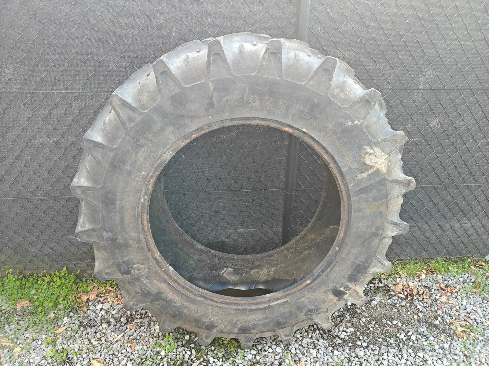 2 x tractorband 16.9 x34, Zakelijke goederen, Ophalen