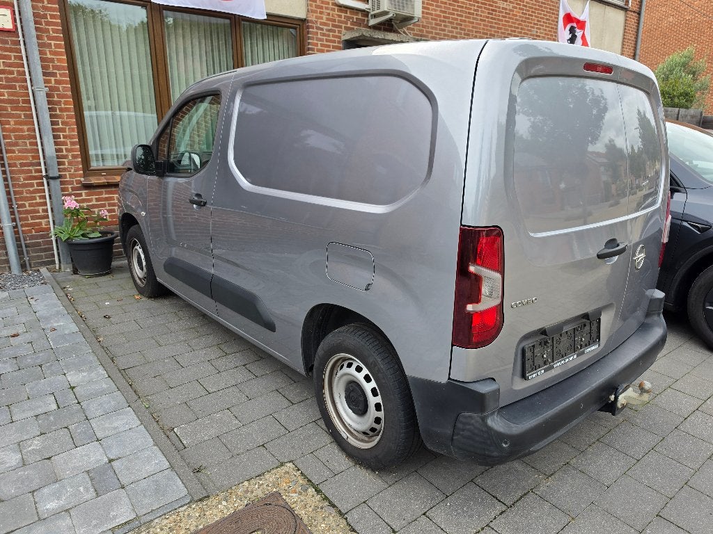 Opel Combo 1.5 Diesel 2020 Voorschade | Motor OK, Auto's, Voorwielaandrijving, Stof, 4 cilinders, Parkeersensor