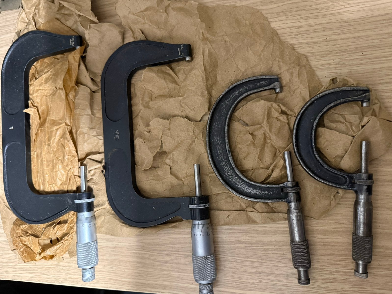 Micrometers, Ophalen, Zo goed als nieuw