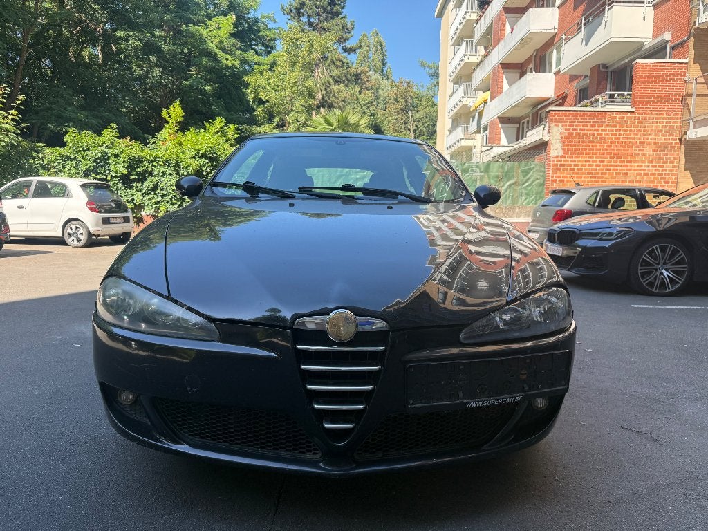 Alfa Romeo 147 1.6i, tspark, 77kw. Prix pour prof., Achat, Entreprise, Boîte manuelle, Noir