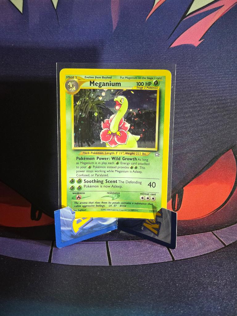 Pokémon Meganium Holo 11/111 Neo Genesis, Hobby en Vrije tijd, Verzamelkaartspellen | Pokémon, Ophalen of Verzenden, Foil