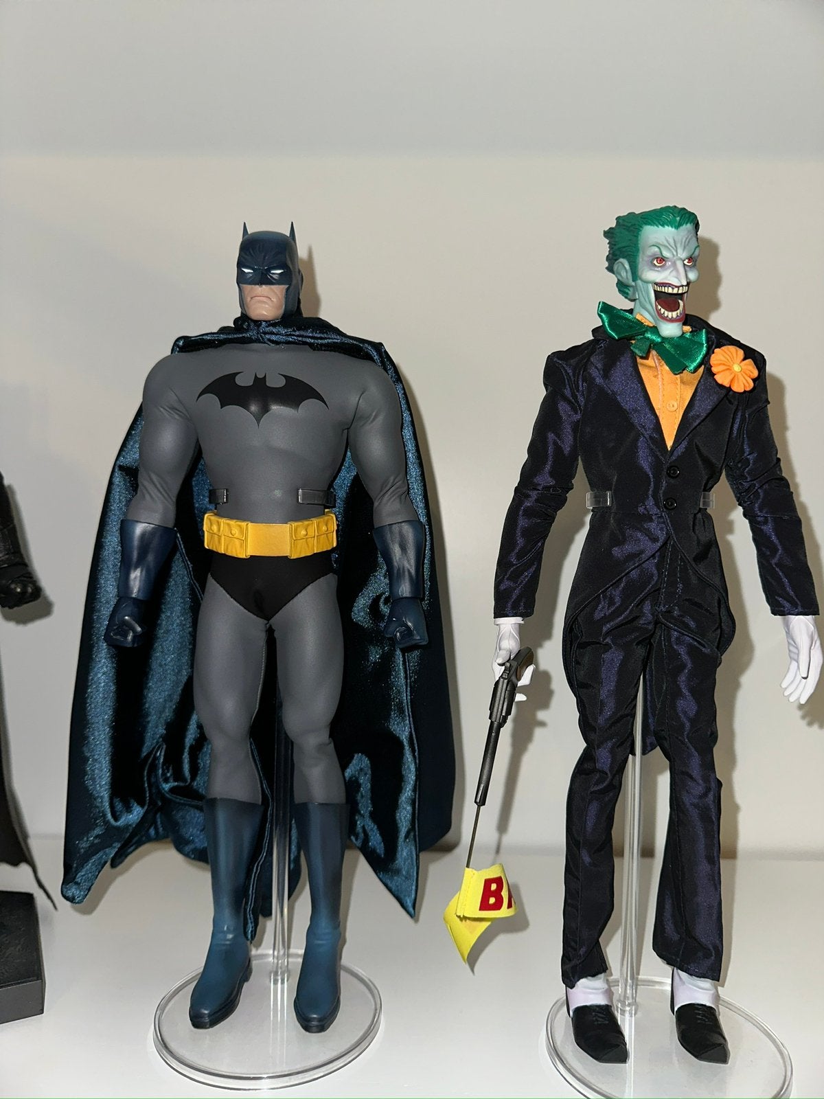 Batman joker hush medicom rah 1/6 figures hot toys, Enlèvement ou Envoi, Comme neuf, Figurine ou Poupée