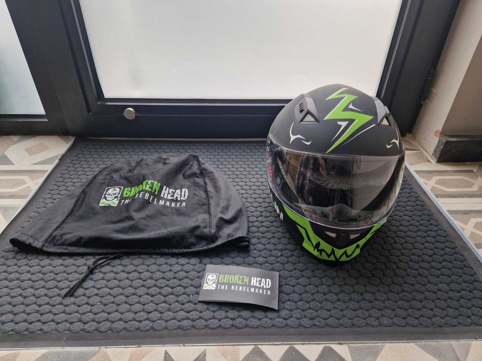 Broken Head adrenalin motor helm mt 58/59 L, Enlèvement, L