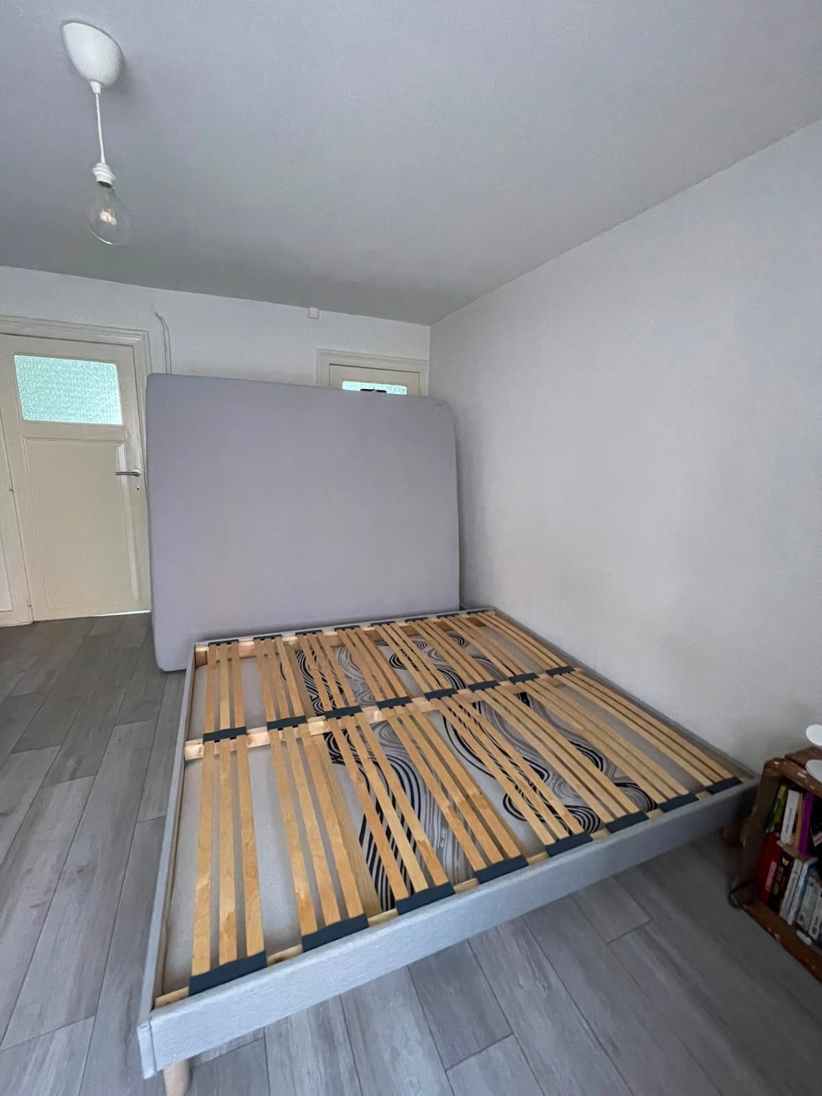 Bed van 180x200, Ophalen, Zo goed als nieuw