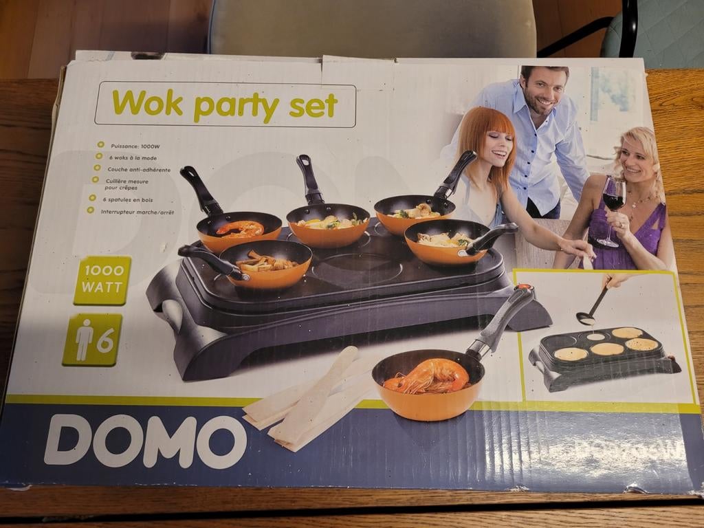 Wok party. Appareil à poêles Domo, Ophalen, Zo goed als nieuw, 4 t/m 7 personen